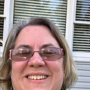 Meet your Posher, Deb